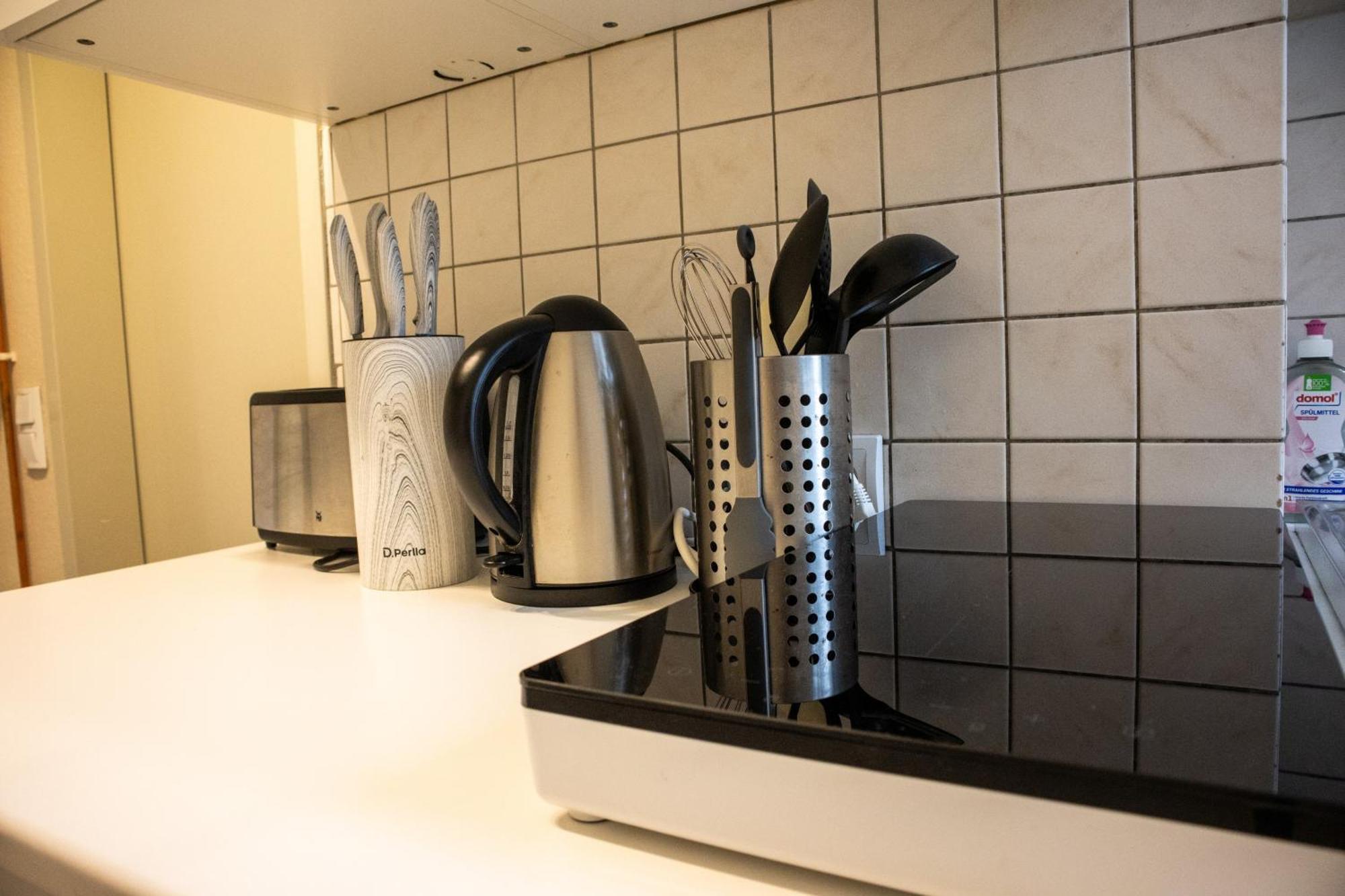 Schoene Wohnung Fuer 4 Gaeste An Der Eilenriede Mit Kostenlosen Parkplaetzen Hannover Luaran gambar