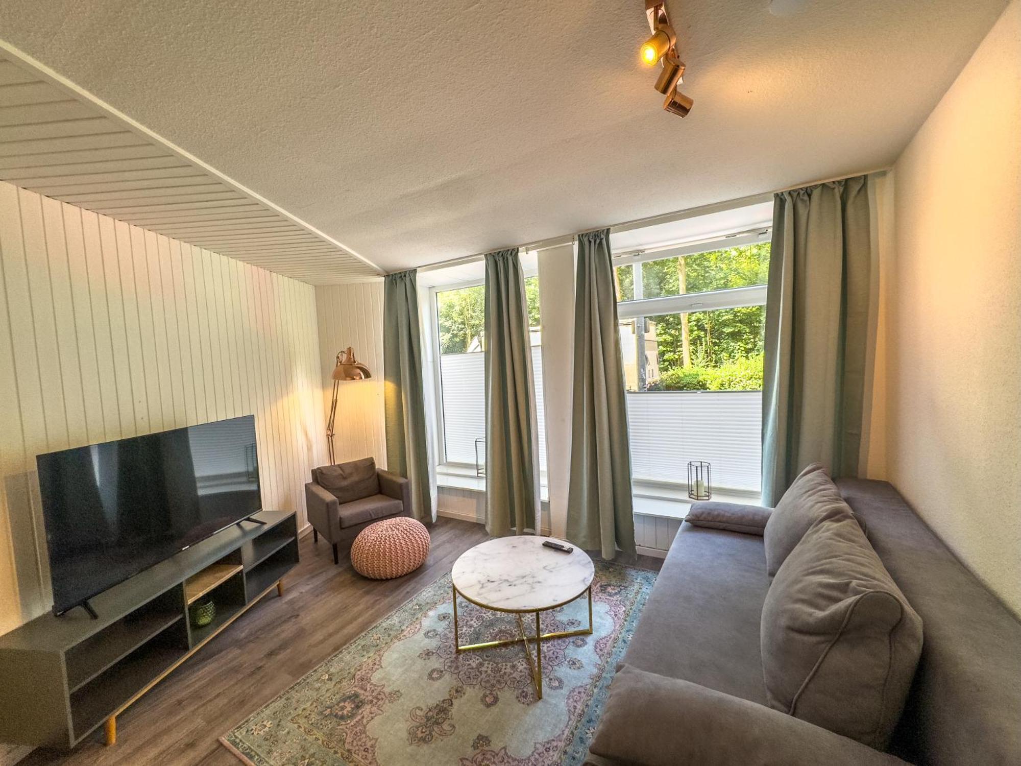 Schoene Wohnung Fuer 4 Gaeste An Der Eilenriede Mit Kostenlosen Parkplaetzen Hannover Luaran gambar